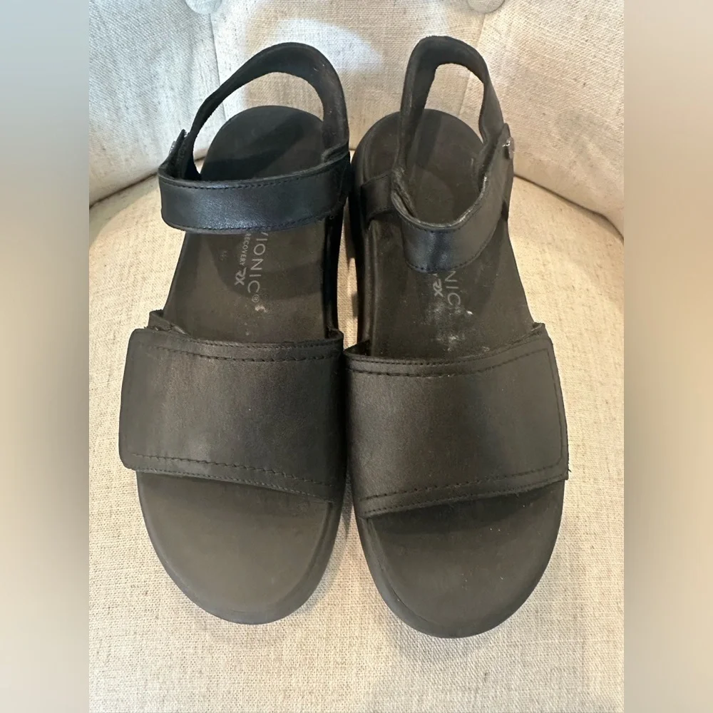 Vionic Awaken RX Women’s 8.5 Wide Black Leather Strappy Sandals Comfort Recovery
